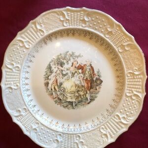Vogue Cream and Gold Embossed Dinner Plate with Pastoral Couple